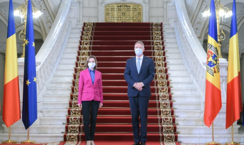 Глава государства Майя Санду встретилась в Бухаресте с президентом Румынии Клаусом Йоханнисом