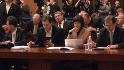 Политическая жизнь  в Молдове. ПКРМ прогуливает заседания парламента, а депутаты Альянса обсуждают проблемы модернизации Молдовы