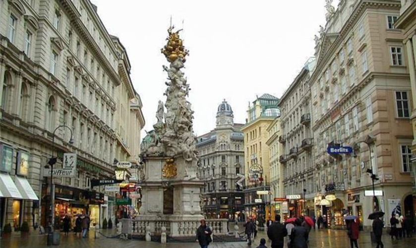 Большинству жителей Европы Россия не нравится