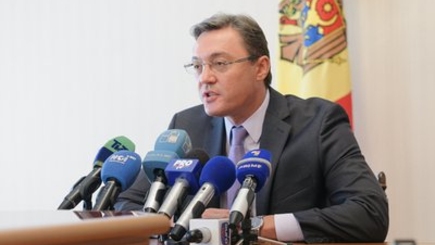 Корман совершaет визит в Кaнаду и США