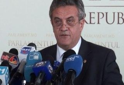 Игры коммунистов: ПКРМ вначале выступила за создание Следственной комиссии по изучению ситуации в '' Banca de economii'', потом против