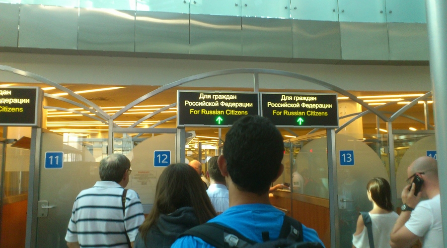 Комментарий: Выездные визы для россиян уже существуют