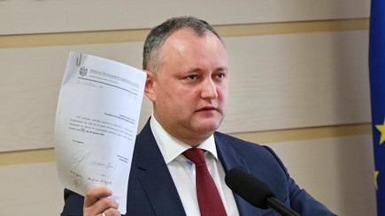 Додон просит признать Молдову захваченным государством