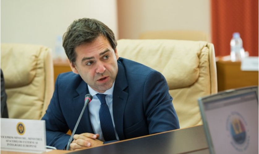 Месседж от Попеску: 