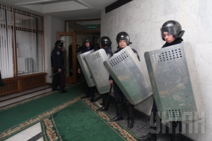 В Симферополе захвачены здания правительства и парламента