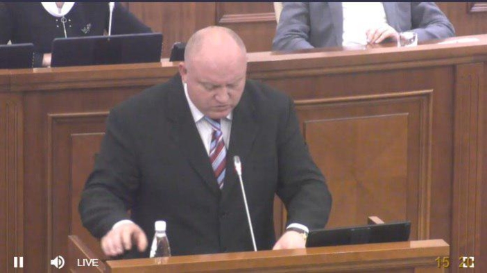 Партия социалистов внесла в парламент вотум недоверия правительству Санду