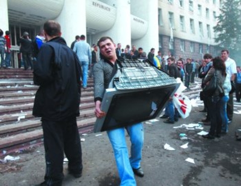 Компенсации борцам за свободу  будут платить постоянно?