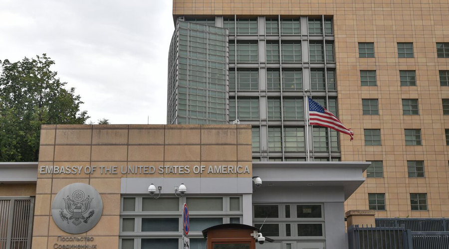 Посольство США в Москве призвало своих граждан немедленно покинуть Россию
