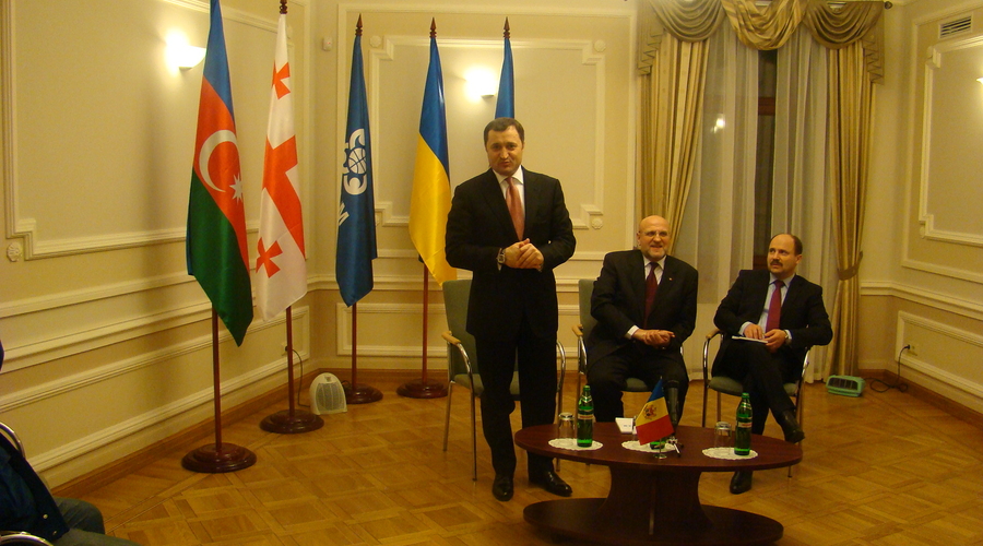 Молдавская  диаспора в Киеве откровенничала с молдавским премьером