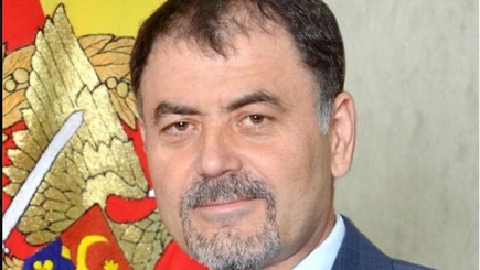 Коммунисты хотят вынести вотум недоверия министру Обороны