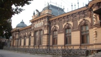 В год РМ теряет 13 памятников