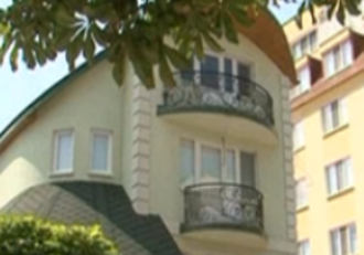 Додон приобрел   дом