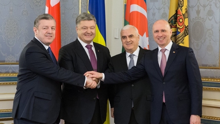 Президент Украины Петр Порошенко принял высокопоставленных гостей