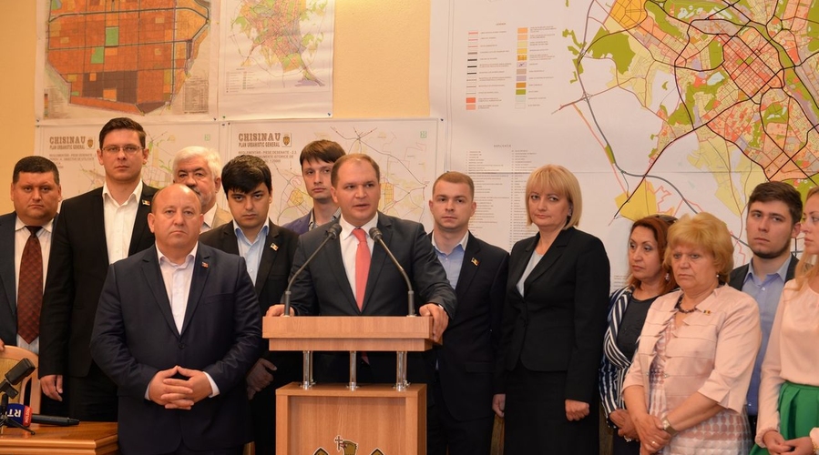 Олега Онищенко исключили из фракции социалистов в Кишиневском муниципальном совете