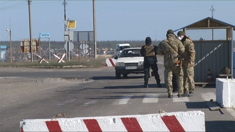 Минобороны заявило о покидающих Мариуполь в гражданской одежде националистах