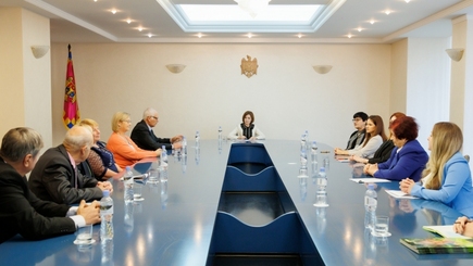 М.Санду пообещала стьарикам: старость не будет для них бременем!