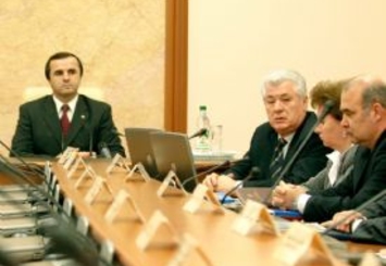 Почему Воронин в годы президентства не хотел менять закон, дискриминирующий русскоязычных в Молдове?