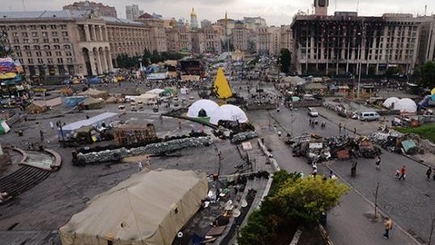 Ночью на Майдане прозвучалo 2 взрыва