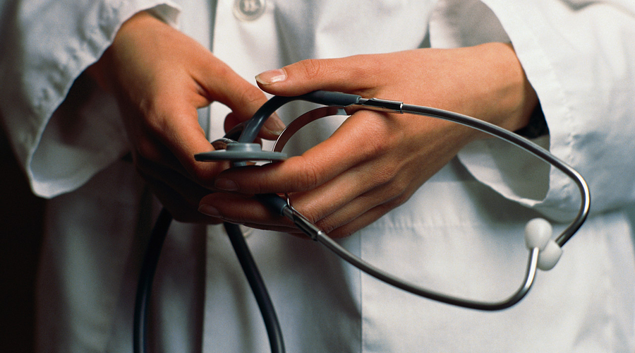 Жители Молдовы смогут записываться к семейному врачу онлайн