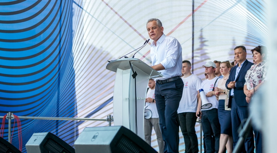 Влад Плахотнюк покинул пост председателя Демпартии