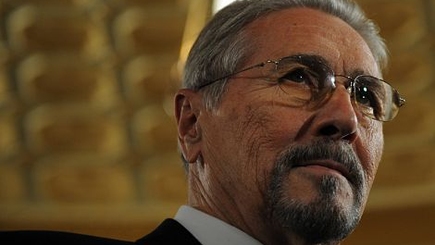 Эмиль Константинеску: «Интеллектуальные элиты ошиблись, продвигая президента-контарбандиста Бэсеску…»