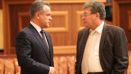 Две   «гири»    на   ногах   Альянса: Влад Плахотнюк и Михай Гимпу