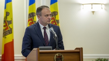 Андриан Канду: поправки в Конституцию могут быть внесены в конце нынешней сессии