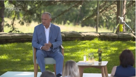 Додон вновь заявил о возможном переносе президентских выборов из-за пандемии Covid-19