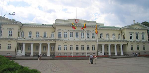 Эксперты: серьезный вызов Грибаускайте на выборах может бросить Бальчитис