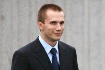 Александр Янукович пытался купить 