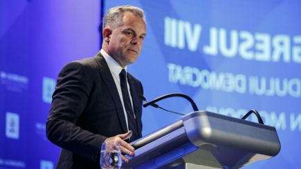 Соцопрос: Влад Плахотнюк пользуется большим доверием, чем Владимир Воронин