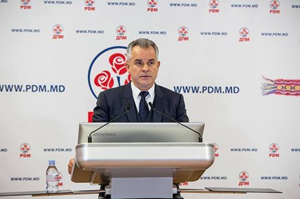 Влад Плахотнюк: В 2019 году планируем построить около 2600 км дорог во всех районах страны