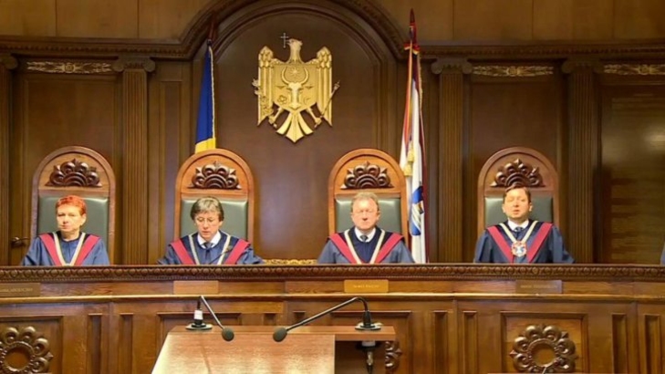 Парламент должен быть распущен