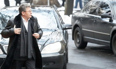 Офис партии – крыша для бизнеса?