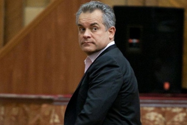 Коммунисты не хотят расставаться с Плахотнюком