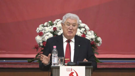 Коммунисты и социалисты слились в бурном политическом экстазе