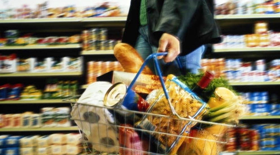 Почти половину заработка жители Молдовы  тратят на еду