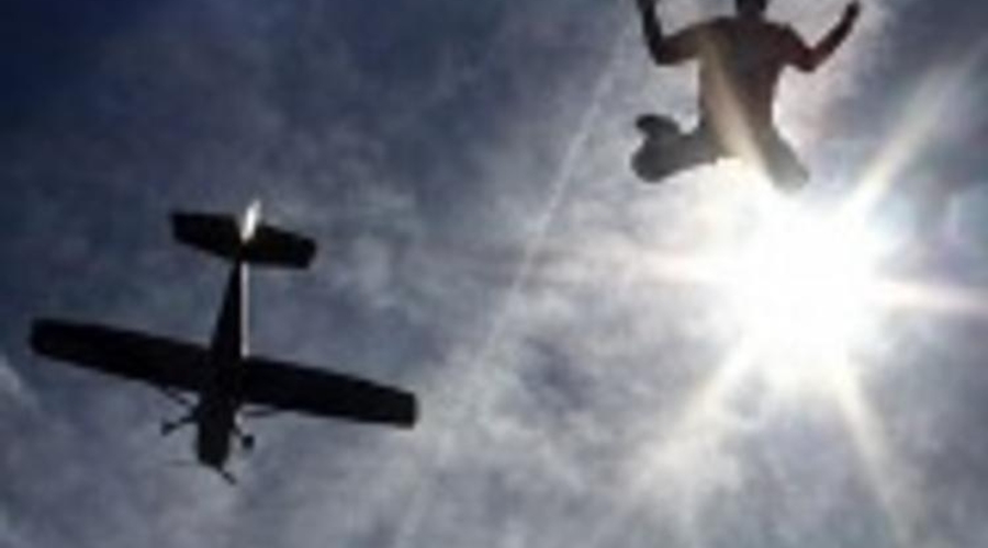 Парашютисты-взяточники? Бывает и такое