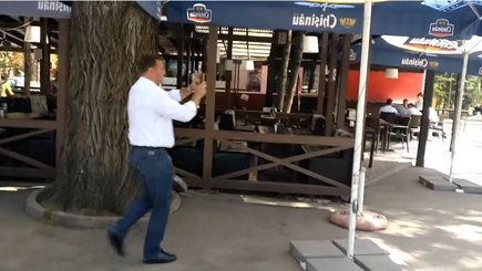 Андрей Нэстасе ловит покемонов - ВИДЕО