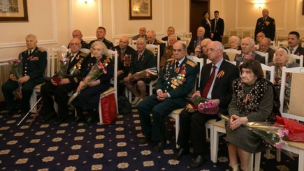 Николае Тимофти вручил  ветеранам  памятные медали