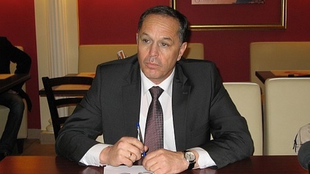 Михаил  Формузал:  «Необходим  приход  к  власти  в  Молдове   новых политических сил…»