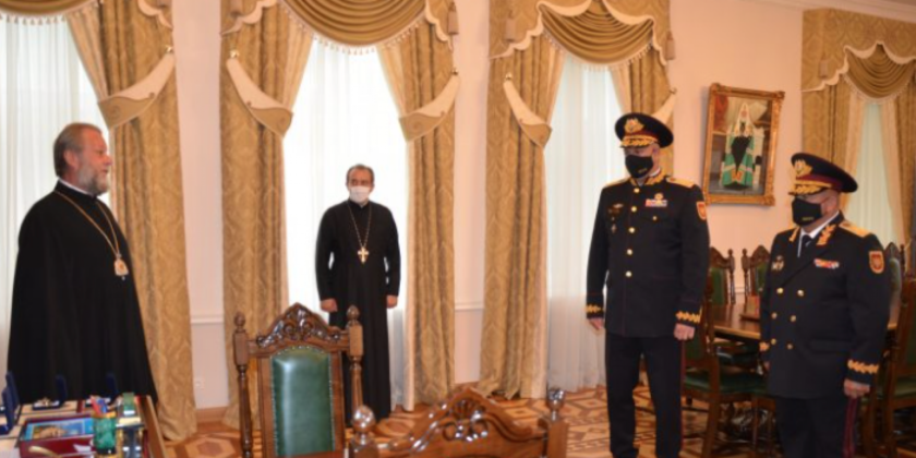 Золотой мундир