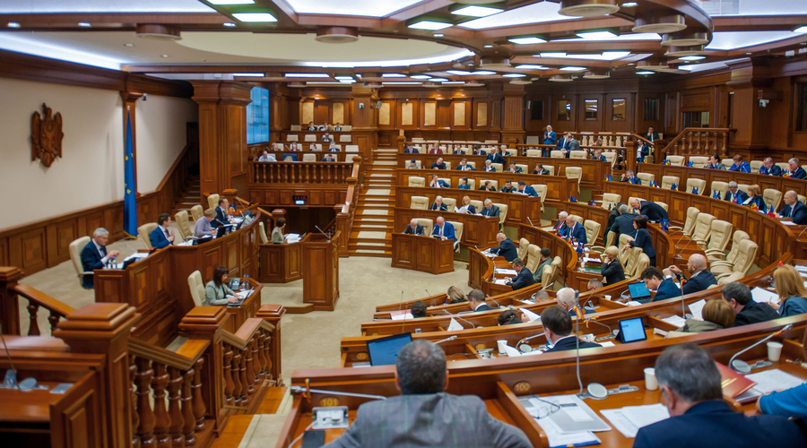 Дети - в приоритете. Но до двух лет только!