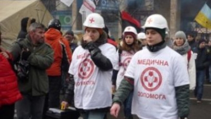 На Майдан зовут врачей
