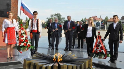 Российские депутаты и председатель ПСРМ посетили мемориальный комплеск «Вечность»