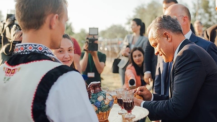Лидер Демпартии посетил три населенных пункта Молдовы, где праздновали Храм Святого Николая