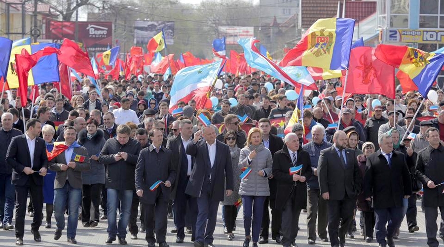 В Комрате прошел марш в поддержку государственности Республики Молдова