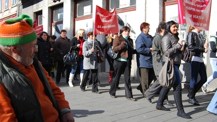 Сельские женщины провели митинг у стен парламента
