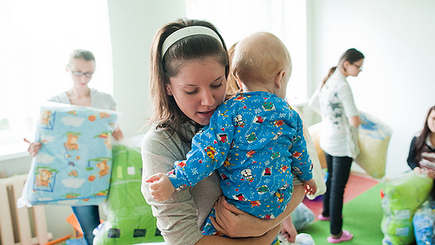 В прошлом году 53 девочки млaдше 16 лет стали матерями