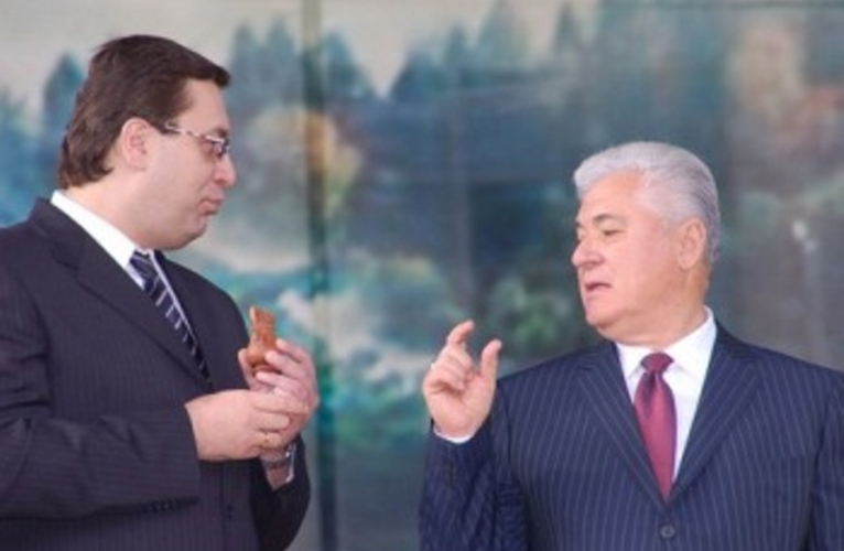VORONIN PREFAŢEAZĂ SCRUTINUL din 16 decembrie: dacă Marian Lupu va fi ales în funcţia de preşedinte, comuniştii NU VOR PROTESTA!Воронин о выборах 16 декабря: в случае избрания Мариана Лупу президентом, коммунисты протестовать не будут.